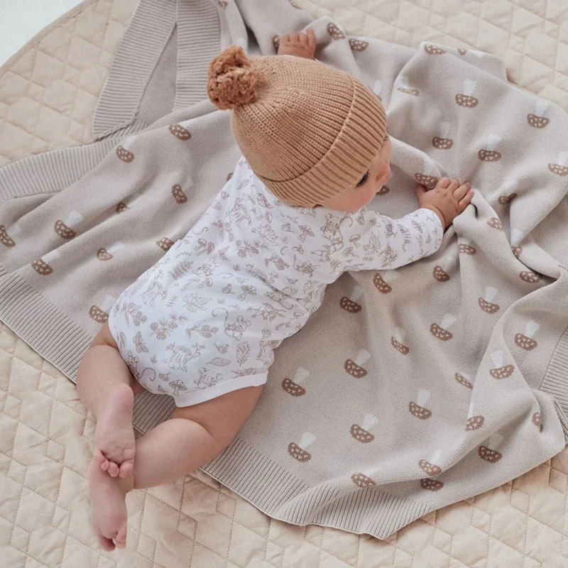 Aster & Oak Woodland Mouse Onesie - White - Image 4