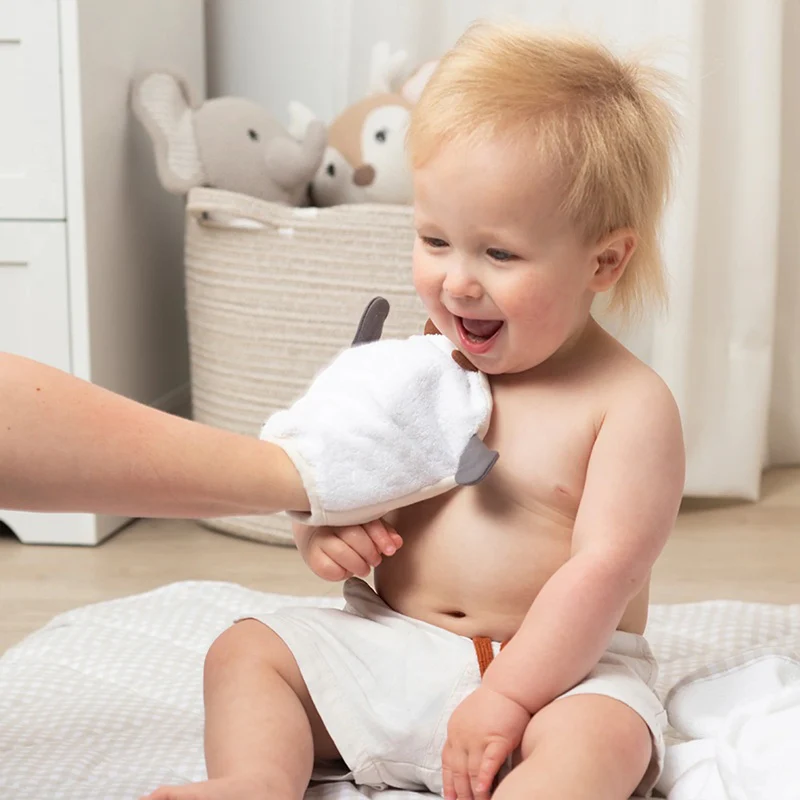 Living Textiles Organic Bath Mitt - Tractor Ride/Cow - Image 7